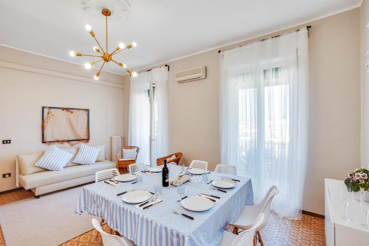 Rosamare Elegant Apartment Полиняно а Маре Екстериор снимка