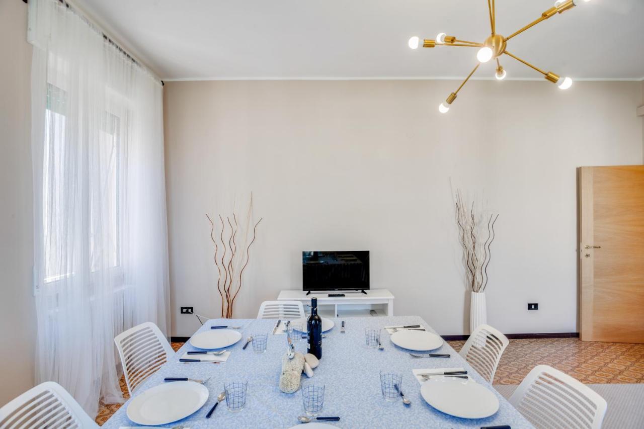 Rosamare Elegant Apartment Полиняно а Маре Екстериор снимка