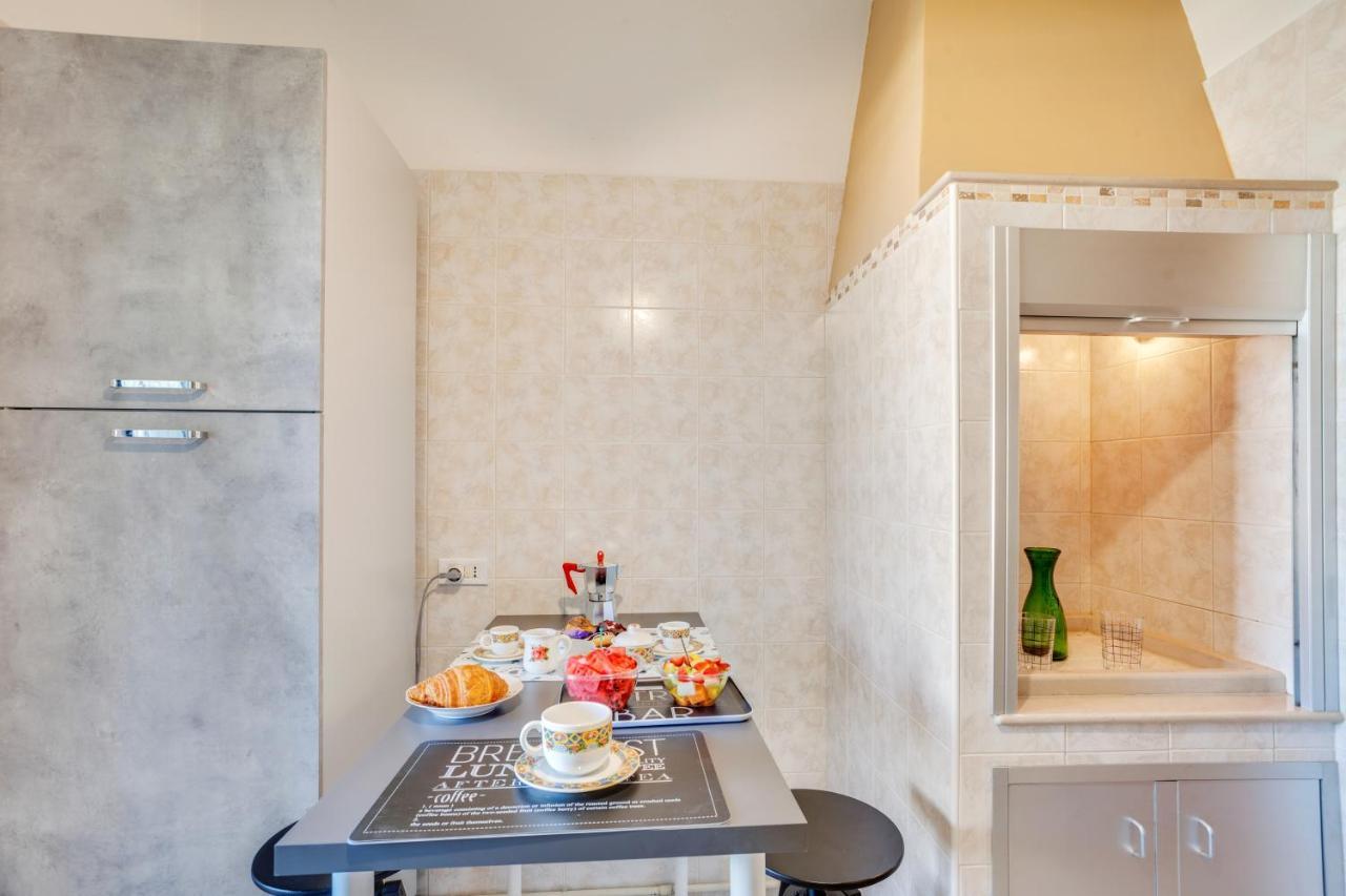 Rosamare Elegant Apartment Полиняно а Маре Екстериор снимка