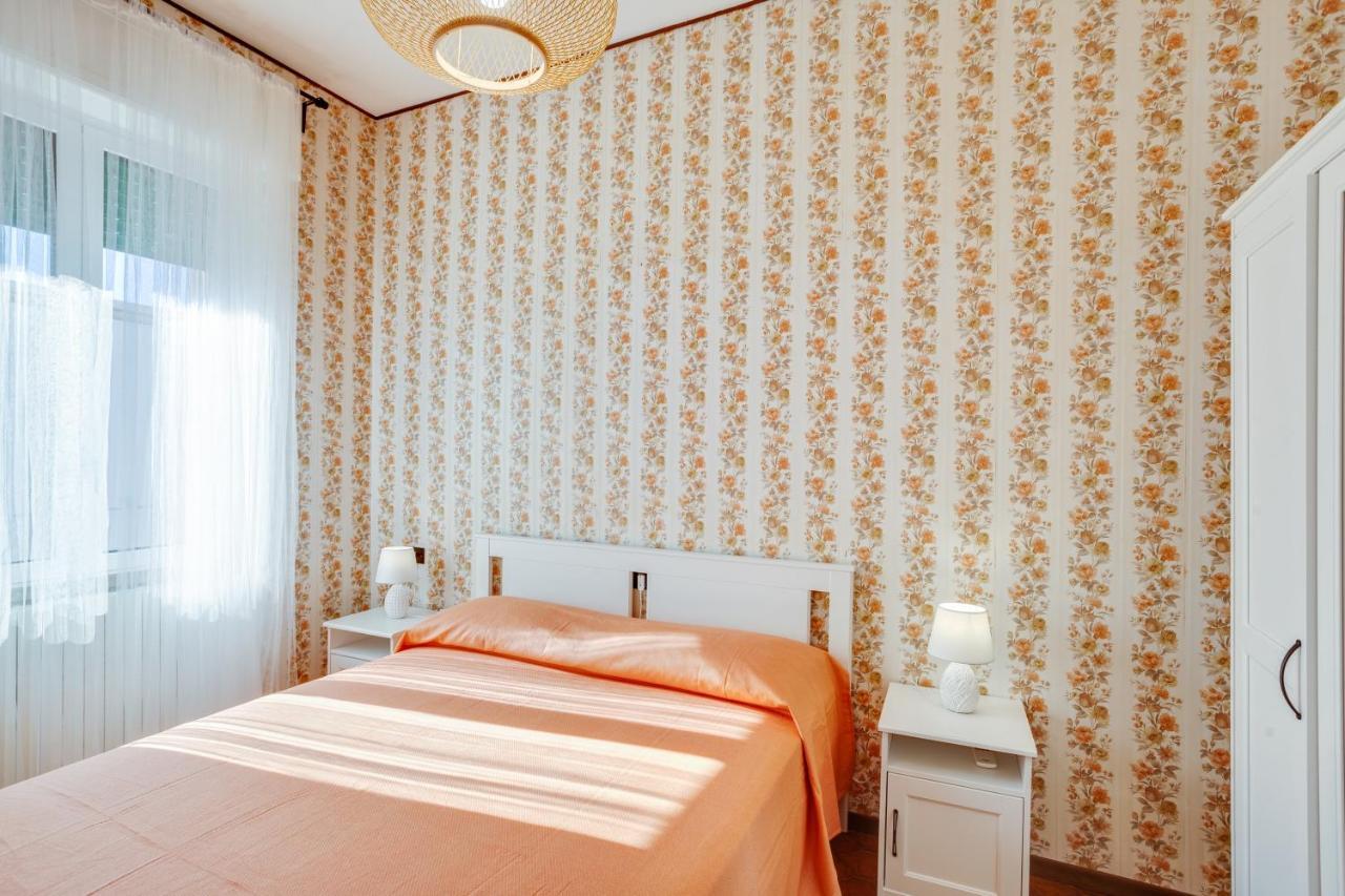 Rosamare Elegant Apartment Полиняно а Маре Екстериор снимка