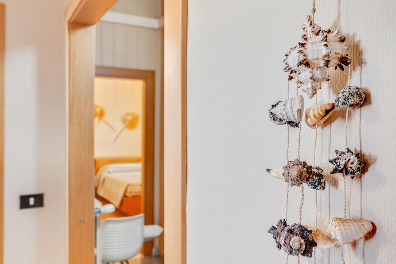 Rosamare Elegant Apartment Полиняно а Маре Екстериор снимка